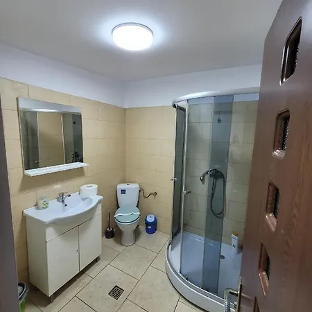 Garsoniera 3 شقة *