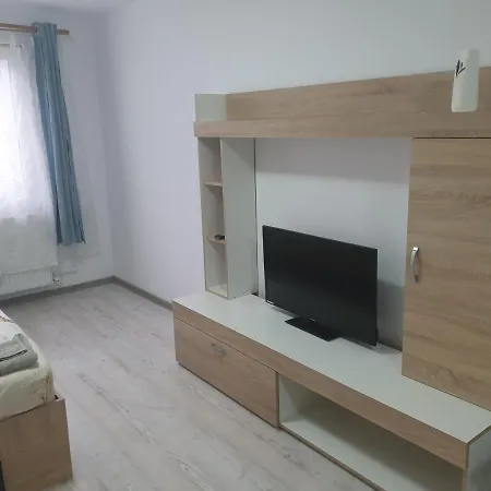 Garsoniera 3 דירה